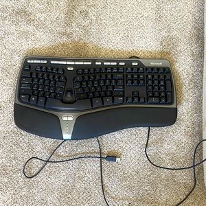 Microsoft key board / ergonomic wrist support